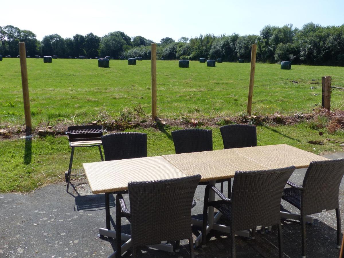 Gite Les Vignettes Bourgeauville Exterior foto
